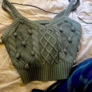 Green cute crop top <3